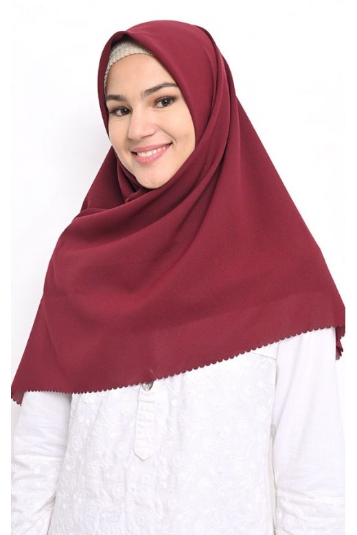 Hijab Segi 4 Diamond Lasercut Maroon